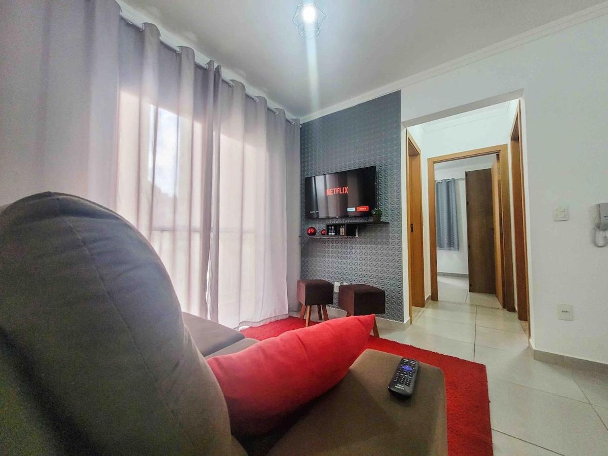 Bem No Centro, Cozinha Completa, Varanda E Garagem Poços de Caldas Extérieur photo